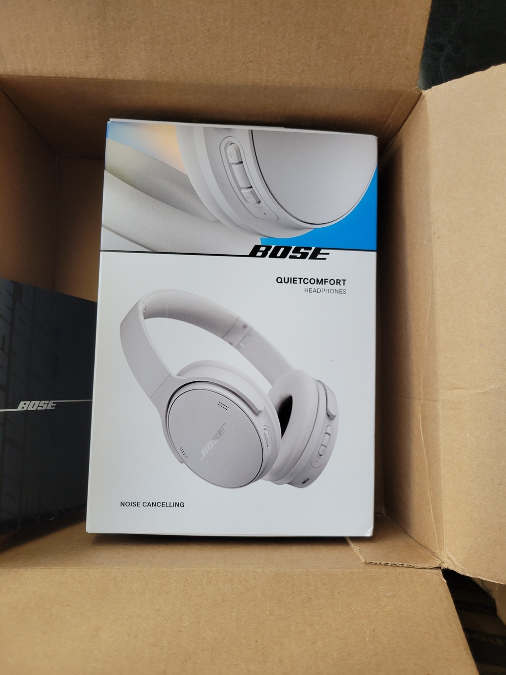 Bose QuietComfort Noise Cancelling Headphones - White